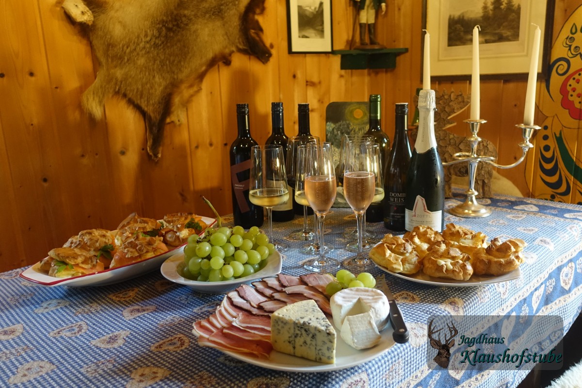 Weinprobe in der Kaiserstube