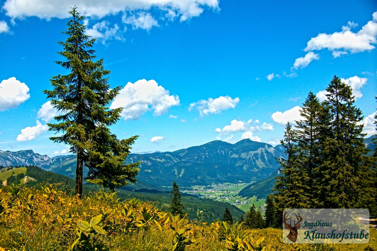 Blick ins weite, sonnige Gosautal Blick ins weite, sonnige Gosautal