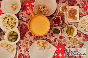 Unser Schweizer Käsefondue, eine vegetarische Delikatesse, die auch Fleischesser begeistert