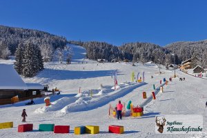 Kinder-Skiland und Einstieg in die Skischaukel - nur 5 Min. mit dem Skibus